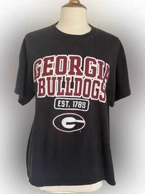 Men’s short-sleeved UGA T-shirt!